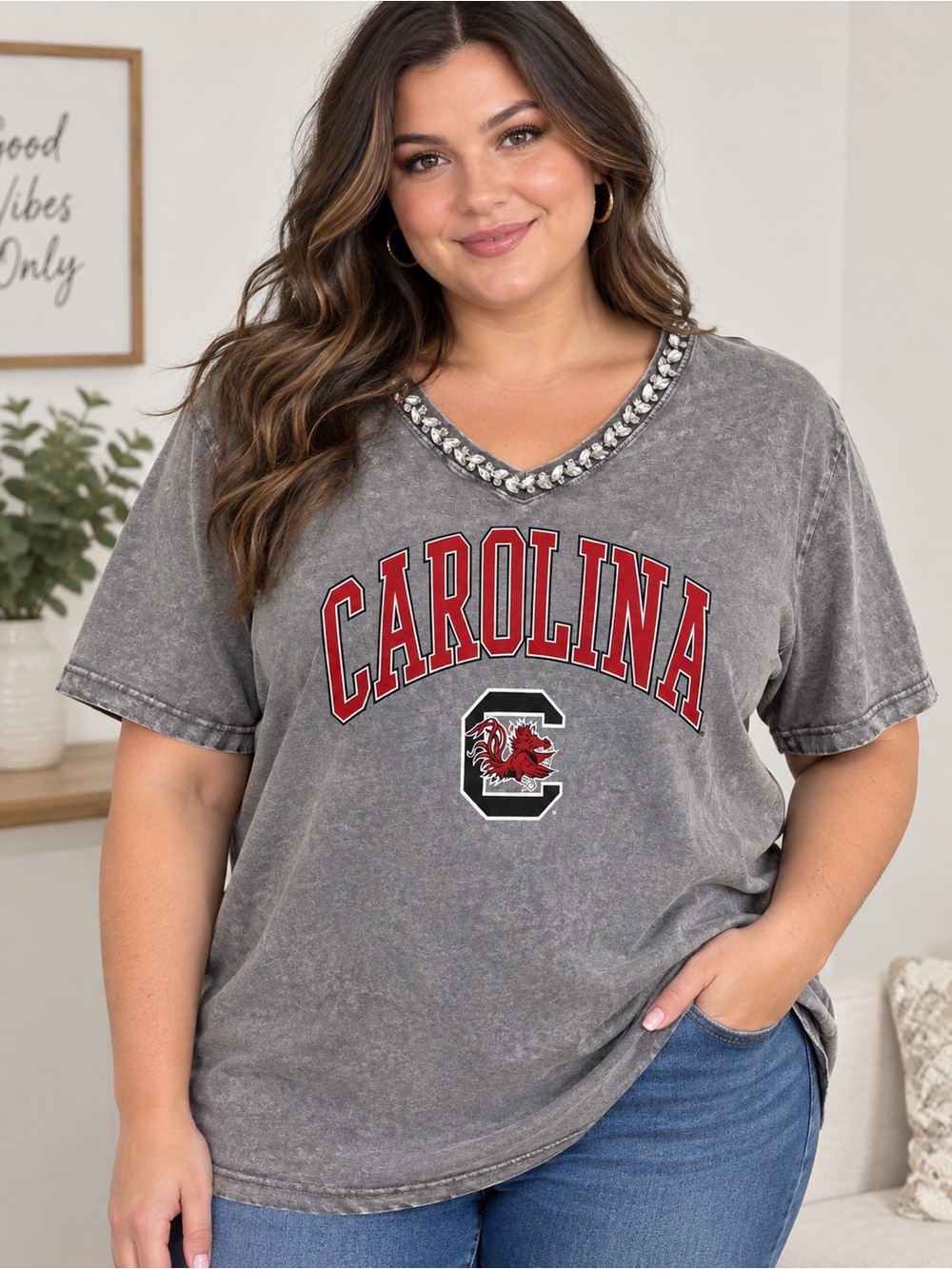 NWOT Gameday Couture South Carolina Gamecocks Iconic Edge Rhinestone V-Neck